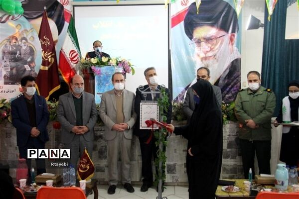 برگزاری مانور تشکیلاتی یاوران انقلاب اداره آموزش و پرورش ناحیه 2 در هنرستان دخترانه والفجر