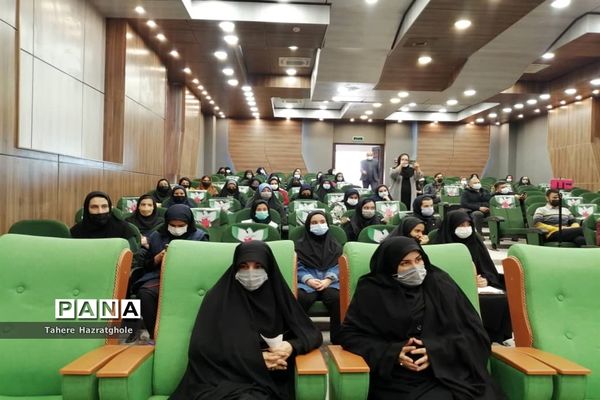 نشست روسای شورای دانش‌آموزی مدارس