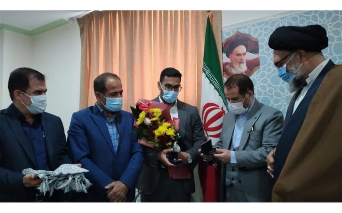 مقام معظم رهبری به نائب قهرمان پارالمپیک کهگیلویه و بویراحمدی هدایایی اهدا کرد