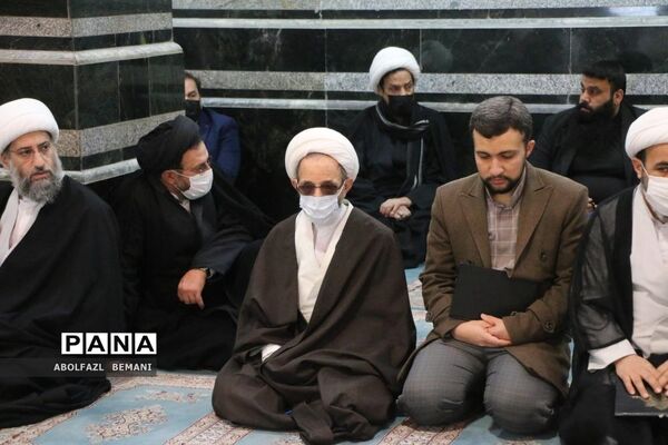 تشییع پیکر آیت الله صافی گلپایگانی در قم-1