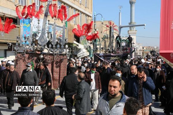 تشییع پیکر آیت الله صافی گلپایگانی در قم-1