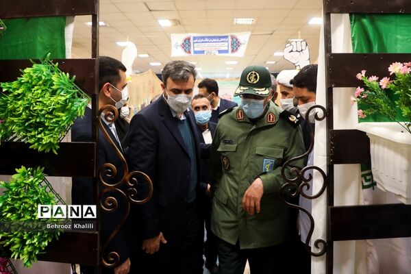 دهمین دوره نمایشگاه‌های دانش‌آموزی مدرسه انقلاب