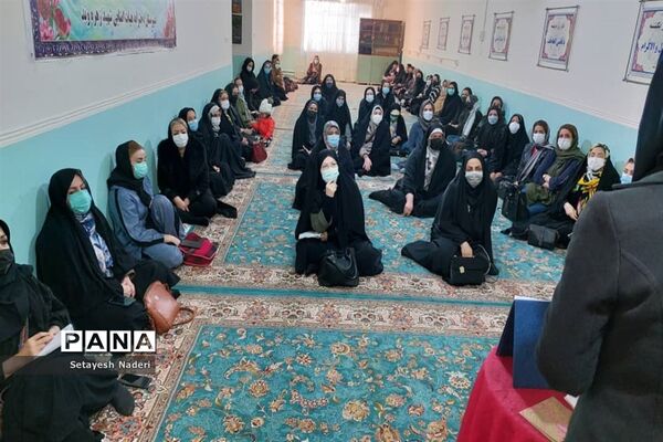 کارگاه آموزشی بهداشت دوران بلوغ دختران در قرچک