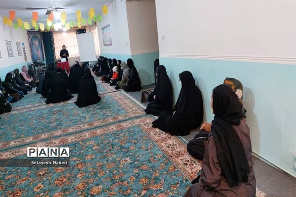 کارگاه آموزشی بهداشت دوران بلوغ دختران در قرچک