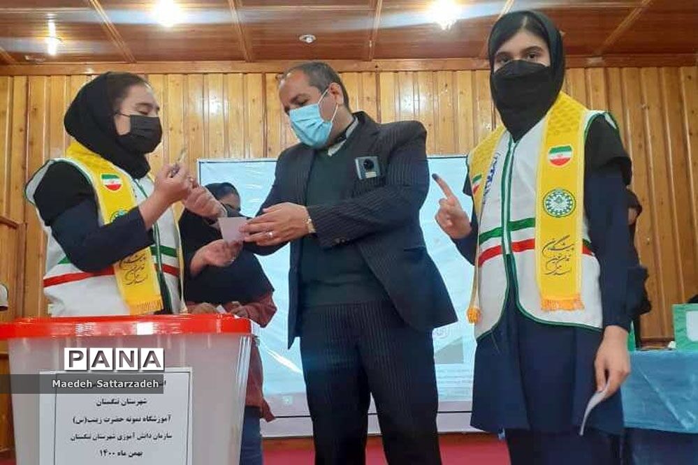 انتخابات مجلس دانش‌آموزی در شهرستان تنگستان