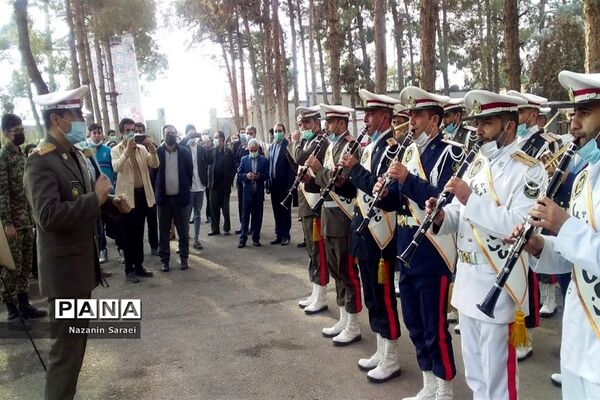 شانزدهمین آیین ملی عطرافشانی و گلباران مزارشهدای ادیان توحیدی در اسلامشهر