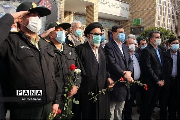 گلباران مزار شهدا در بهشت زهرای تهران