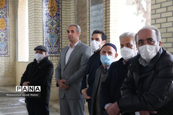 عطر افشانی گلزار شهدای بهشت فاطمه(س) شهرستان قدس