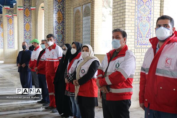 عطر افشانی گلزار شهدای بهشت فاطمه(س) شهرستان قدس
