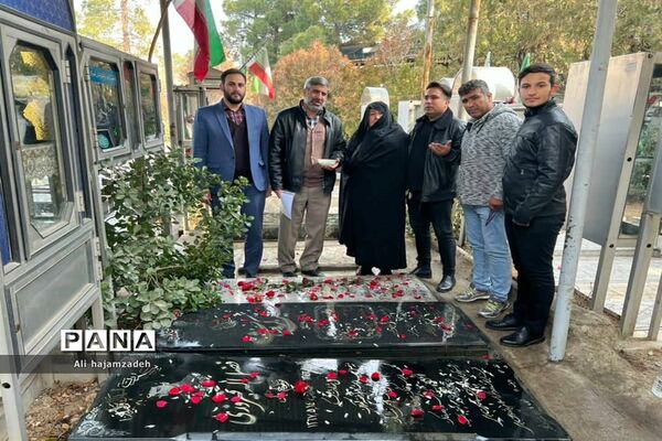غبارروبی و عطر افشانی مزار شهدای  فشافویه