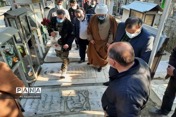 غبارروبی و عطر افشانی مزار شهدای  فشافویه