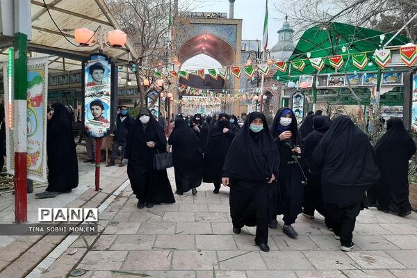 غبارروبی مزار شهدای قم به مناسبت دهه فجر-1