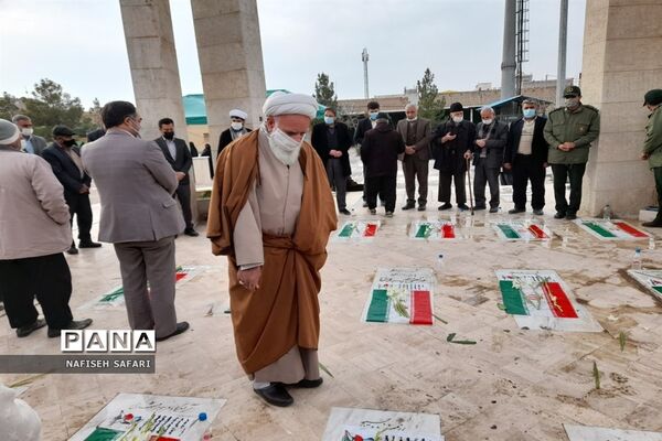 آیین مهمانی لاله ها در قم به مناسبت دهه فجر-2