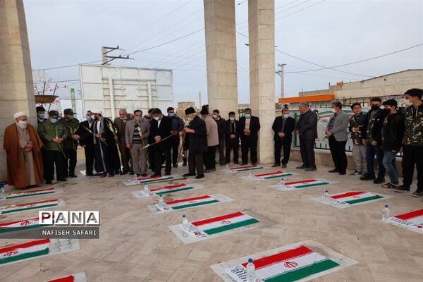 آیین مهمانی لاله ها در قم به مناسبت دهه فجر-2