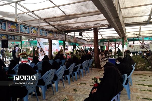 آیین مهمانی لاله ها در قم به مناسبت دهه فجر-2