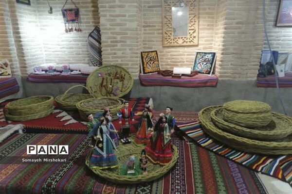 برگزاری نمایشگاه کارآفرینان و مشاغل خانگی در نی ریز