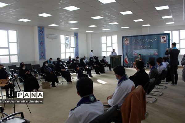 دیدار اعضای سازمان دانش‌آموزی لرستان با نماینده ولی فقیه در استان