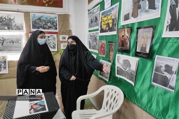 بازدید مسئول اتحادیه انجمن‌های اسلامی دانش‌آموزان مازندران از نمایشگاه مدرسه انقلاب در گلوگاه