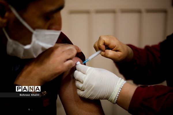 واکسیناسیون دانشجویان ساکن در کوی دانشگاه