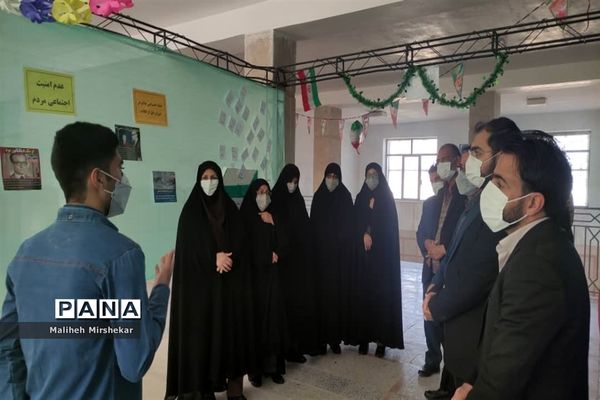 افتتاح نمایشگاه «مدرسه انقلاب» در زابل