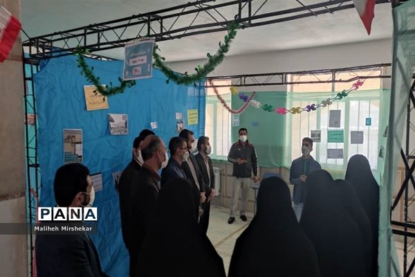افتتاح نمایشگاه «مدرسه انقلاب» در زابل