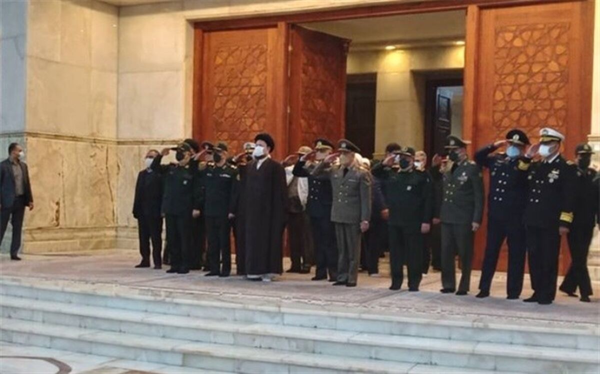 فرماندهان نیروهای مسلح با آرمان‌های امام راحل تجدید میثاق کردند
