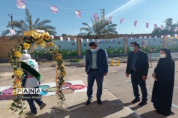 افتتاحیه مدرسه پویا در مدرسه ابتدایی دخترانه سمیه در شهر بندرامام خمینی(ره)
