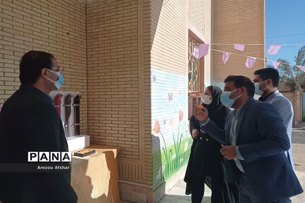 افتتاحیه مدرسه پویا در مدرسه ابتدایی دخترانه سمیه در شهر بندرامام خمینی(ره)