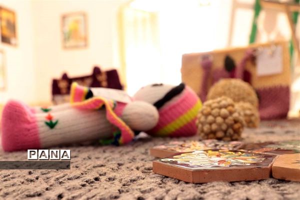 افتتاح نمایشگاه هنرهای دستی و تجسمی در آباده