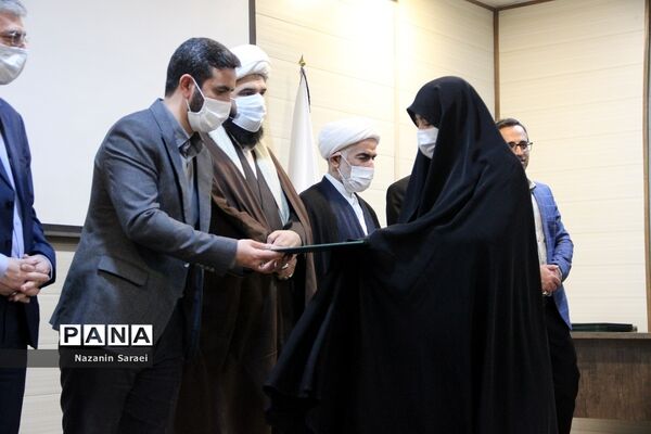 مراسم تجلیل از پیشکسوتان و قهرمانان قرآنی شهرستان اسلامشهر