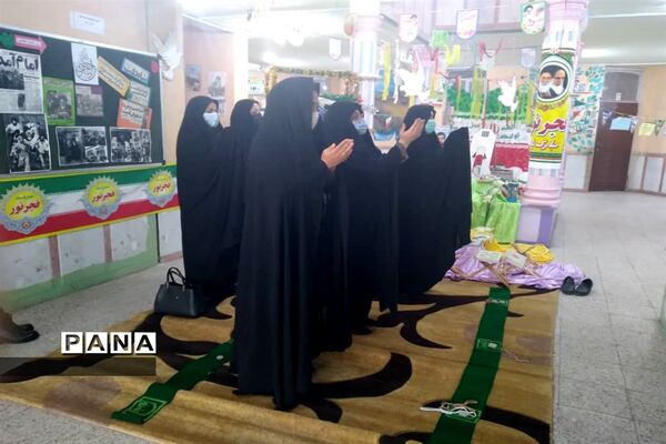 مراسم عطر افشانی و غبار روبی مزار شهدا در اهواز