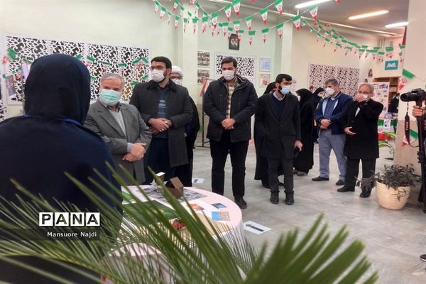نمایشگاه مدرسه انقلاب دبیرستان فراست منطقه 1