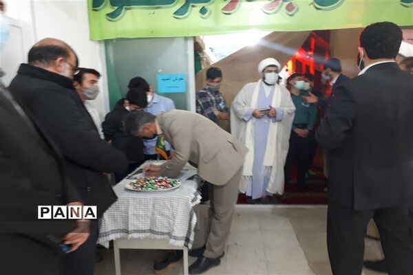 افتتاح نمایشگاه مدرسه  انقلاب ابرکوه