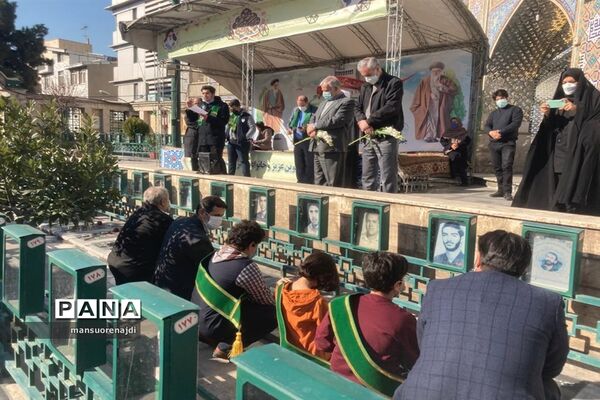 یاوران انقلاب منطقه یک در میهمانی لاله‌ها