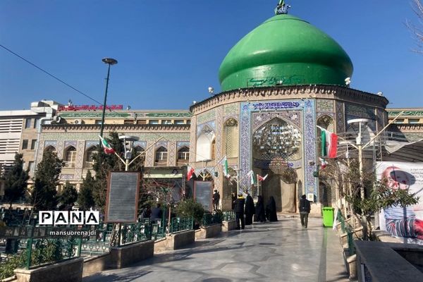 یاوران انقلاب منطقه یک در میهمانی لاله‌ها