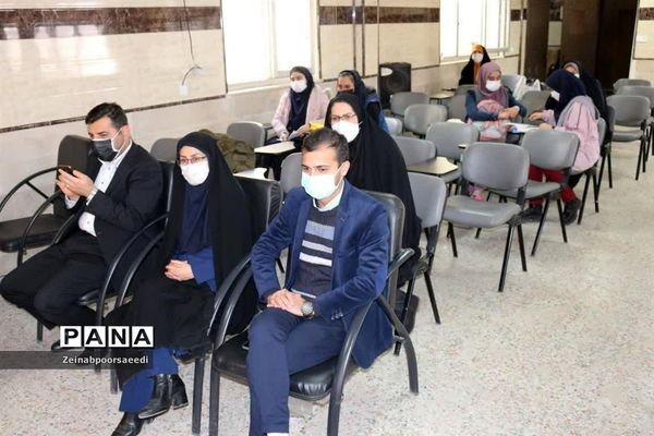 برگزاری مسابقه مشاعره دانش‌آموزی عصرانقلاب درفیروزکوه