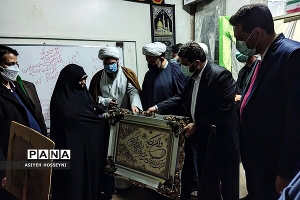 افتتاحیه نمایشگاه مدرسه انقلاب در فشافویه