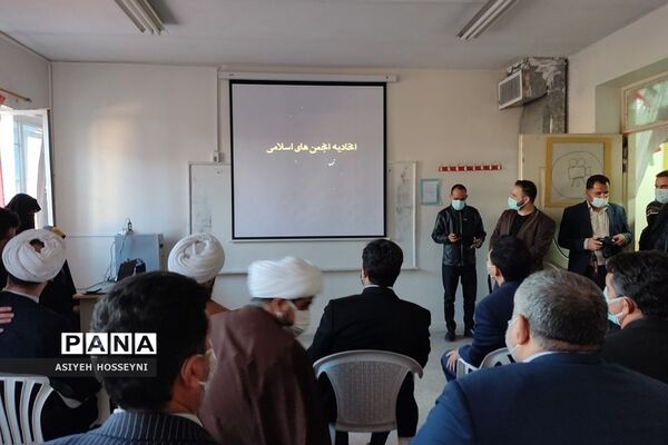افتتاحیه نمایشگاه مدرسه انقلاب در فشافویه