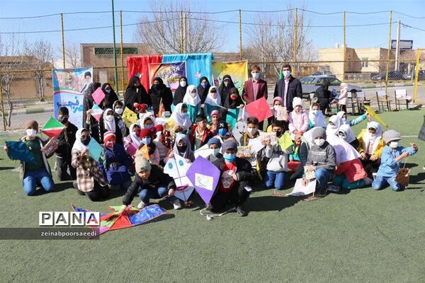 جشنواره پرواز بادبادک‌ها در فیروزکوه