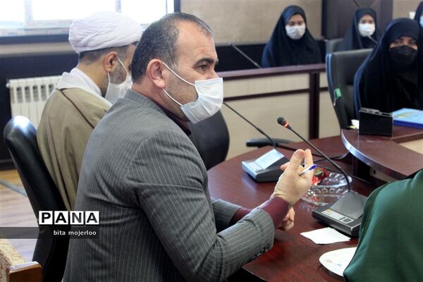 برگزاری نشست کرسی آزاد اندیشی در گلوگاه
