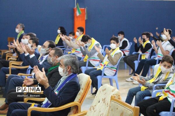 مانور تشکیلاتی یاوران انقلاب در دبیرستان ثقفی قم
