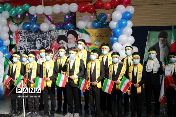 مانور تشکیلاتی یاوران انقلاب در دبیرستان ثقفی قم