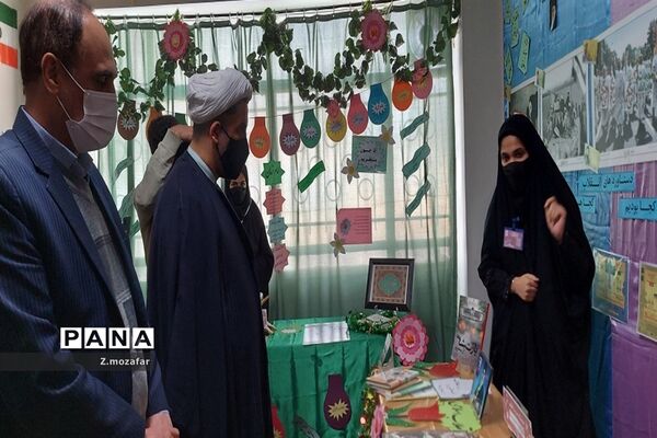نمایشگاه مدرسه انقلاب درپاکدشت