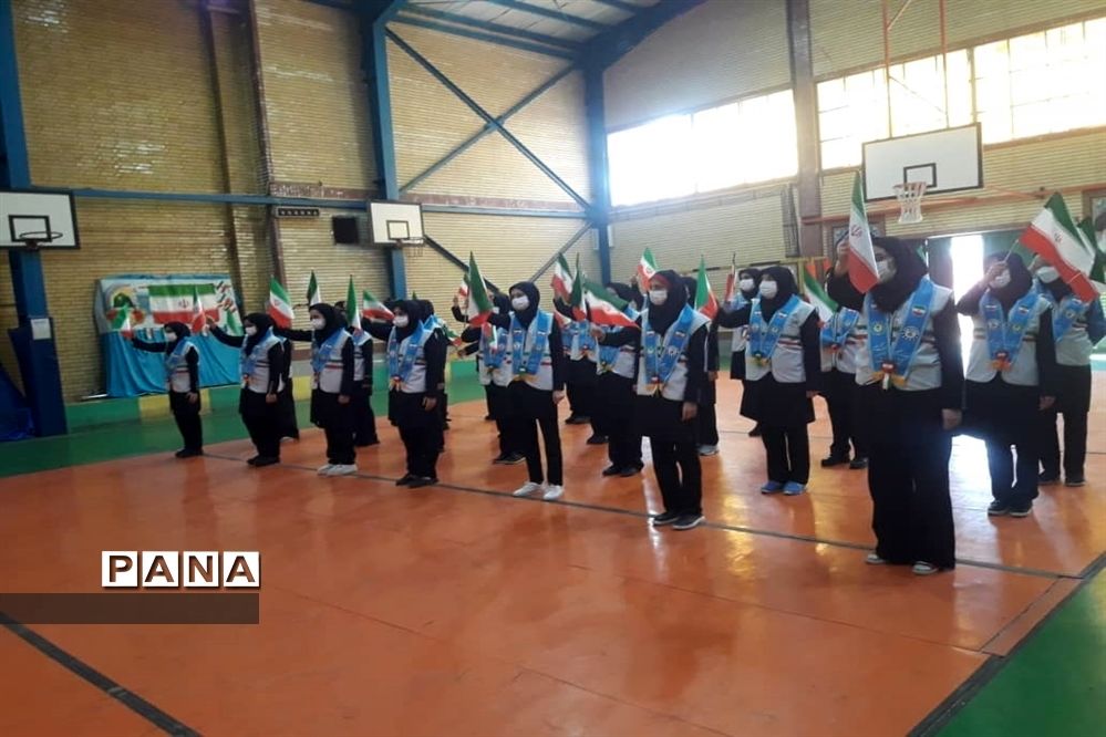 نمایشگاه دستاوردهای انقلاب در دبیرستان شاهد عصمت ناحیه 3 کرج