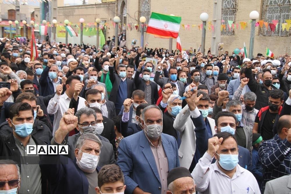 حضور پرشور دانش‌آموزان و فرهنگیان بهبهانی در راهپیمایی یوم الله 22 بهمن ماه