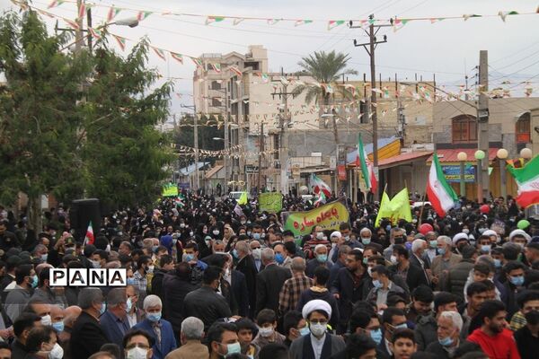 حضور پرشور دانش‌آموزان و فرهنگیان بهبهانی در راهپیمایی یوم الله 22 بهمن ماه