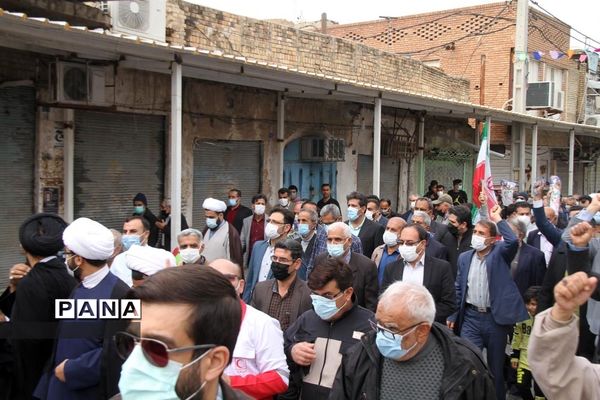 حضور پرشور دانش‌آموزان و فرهنگیان بهبهانی در راهپیمایی یوم الله 22 بهمن ماه