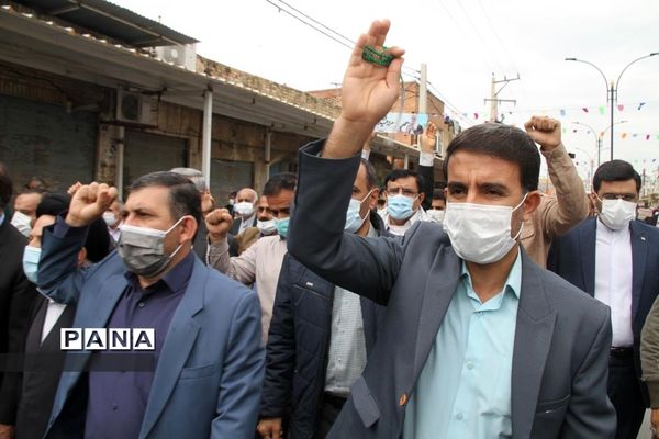 حضور پرشور دانش‌آموزان و فرهنگیان بهبهانی در راهپیمایی یوم الله 22 بهمن ماه