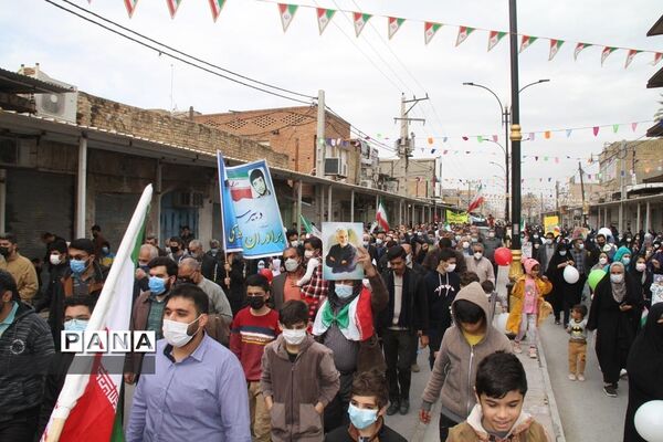 حضور پرشور دانش‌آموزان و فرهنگیان بهبهانی در راهپیمایی یوم الله 22 بهمن ماه