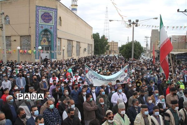 حضور پرشور دانش‌آموزان و فرهنگیان بهبهانی در راهپیمایی یوم الله 22 بهمن ماه